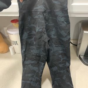 Alphalete camo leggings